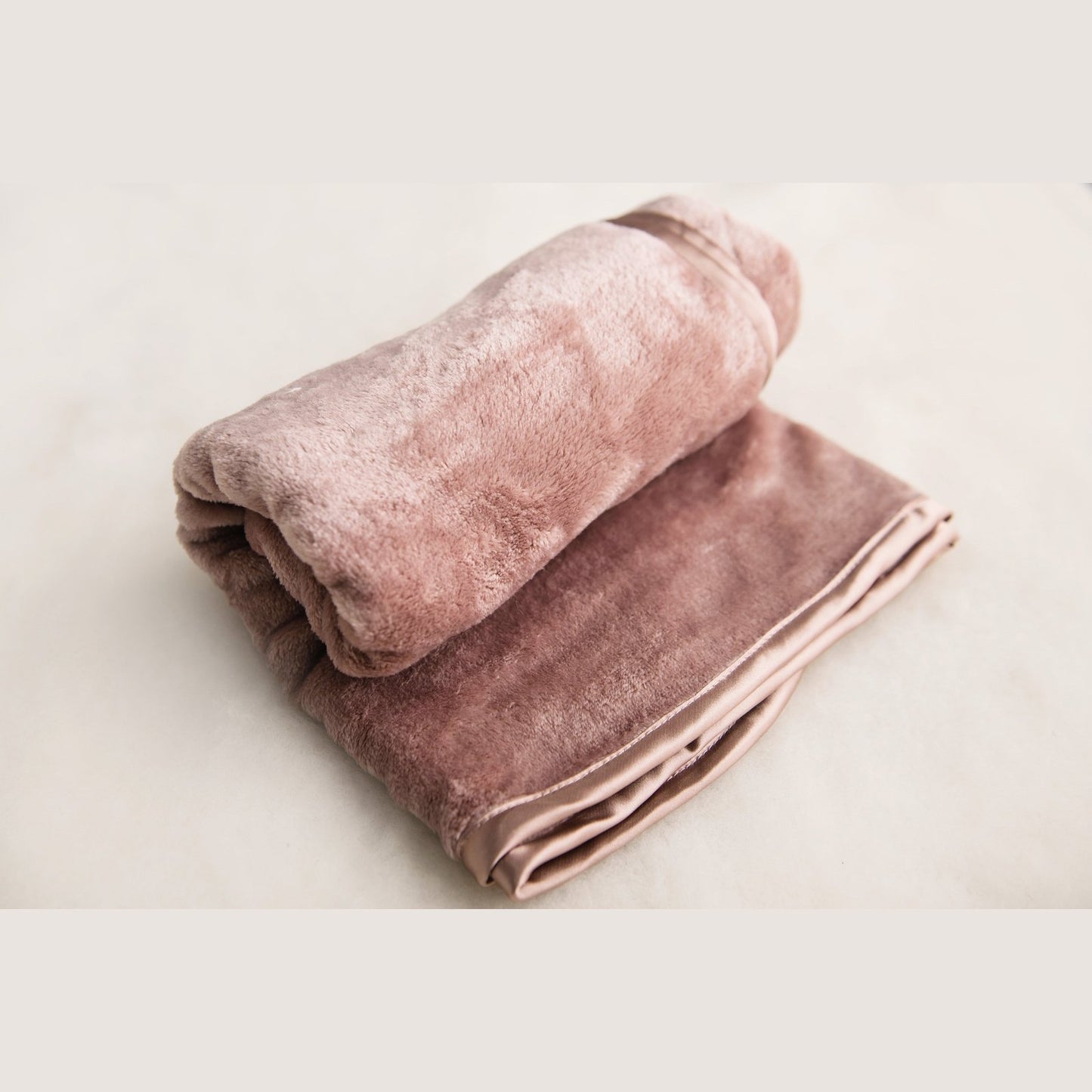 Newborn Gift Set – Ultimate Treasure Box Fleece Blanket Blush