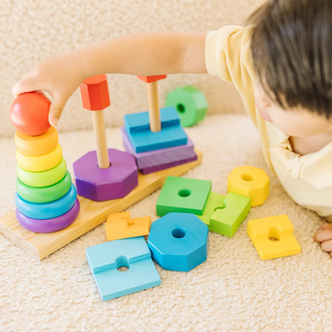 Melissa & Doug – Geometric Shape Stacker Ages 2 to 5 Years Colourful