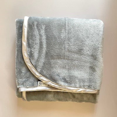 Tiger Lily Fleece Cuddle Blanket | Grey